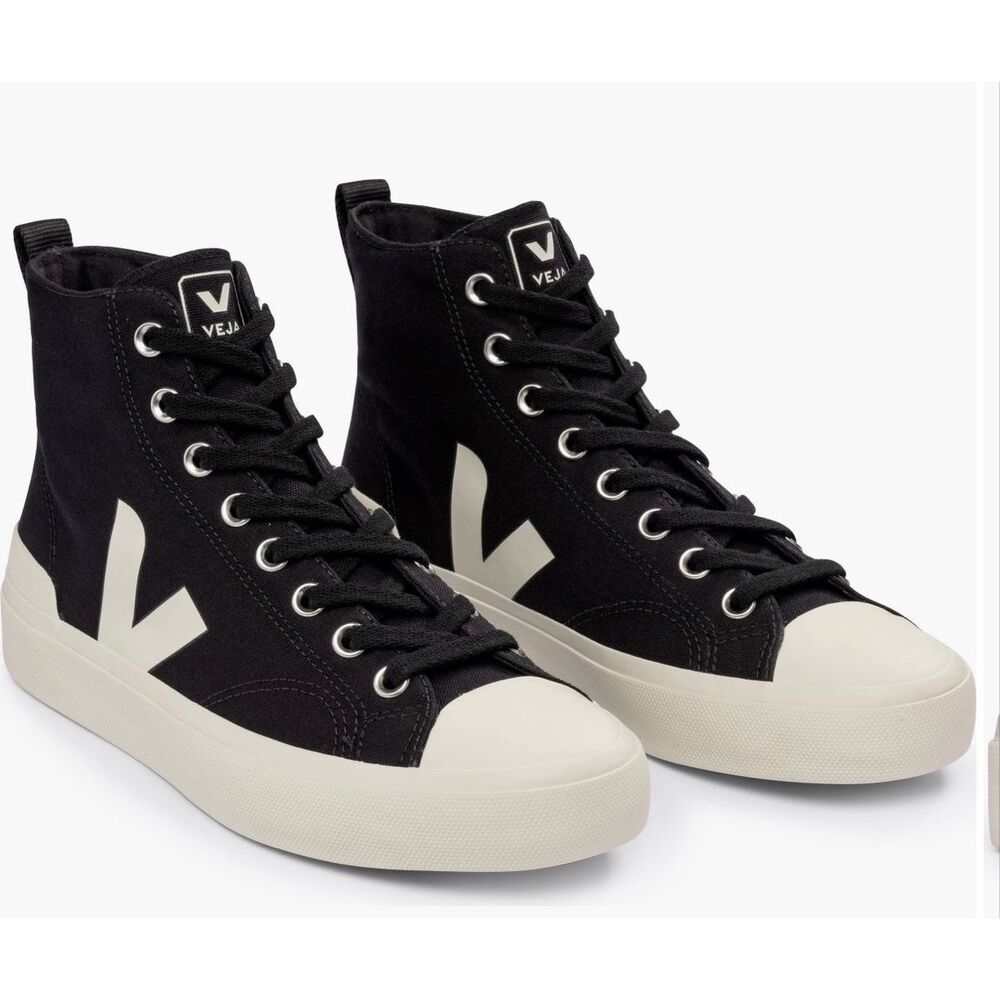Veja Wata II High Top in Black & White NWB Size 4